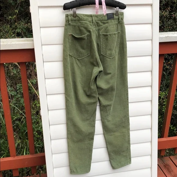 Urban Outfitters Mom High-Rise Corduroy Pants - Picture 14 of 16